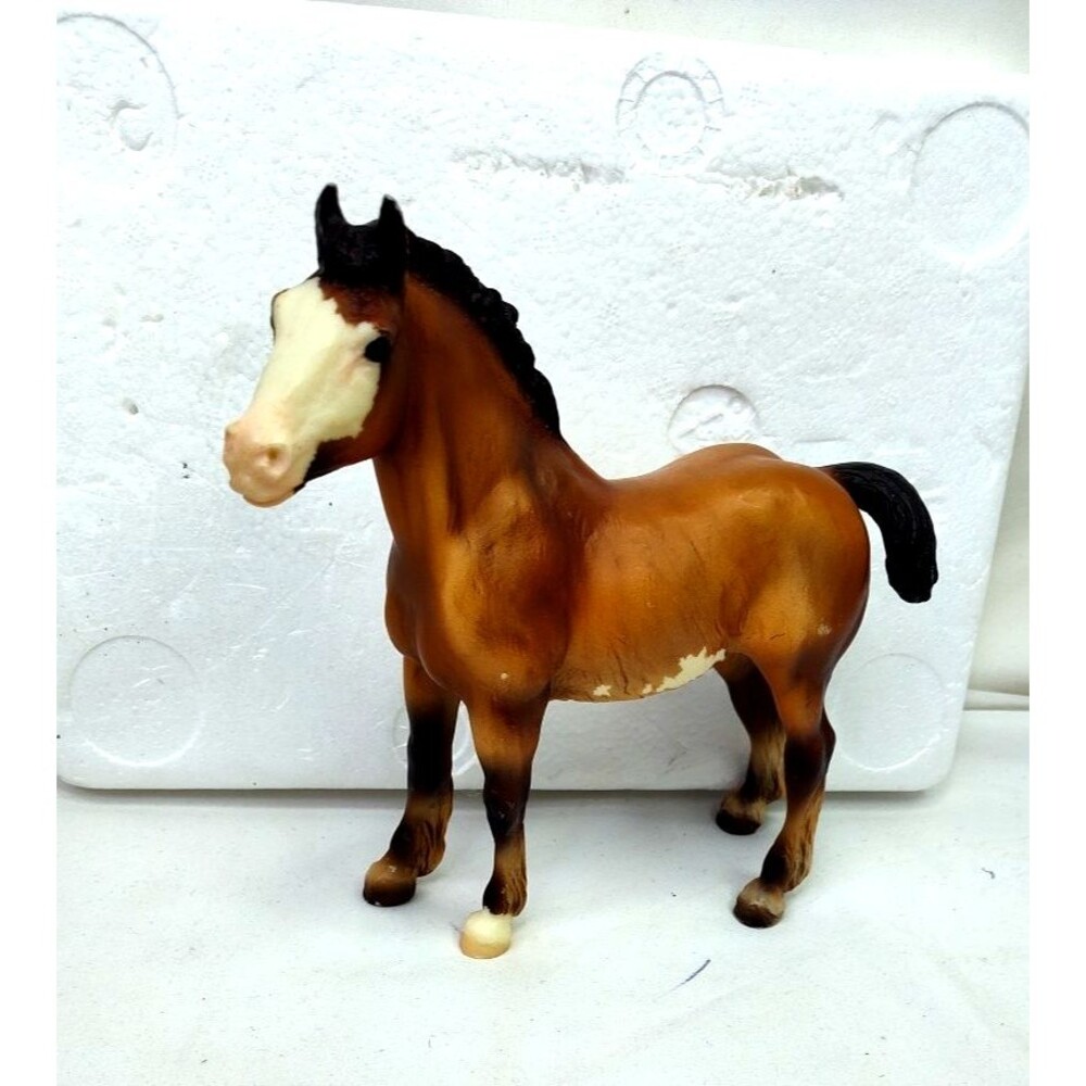 Vintage Breyer USA Clydesdale Horse White face Feathered Legs Classic 7.5" USA
